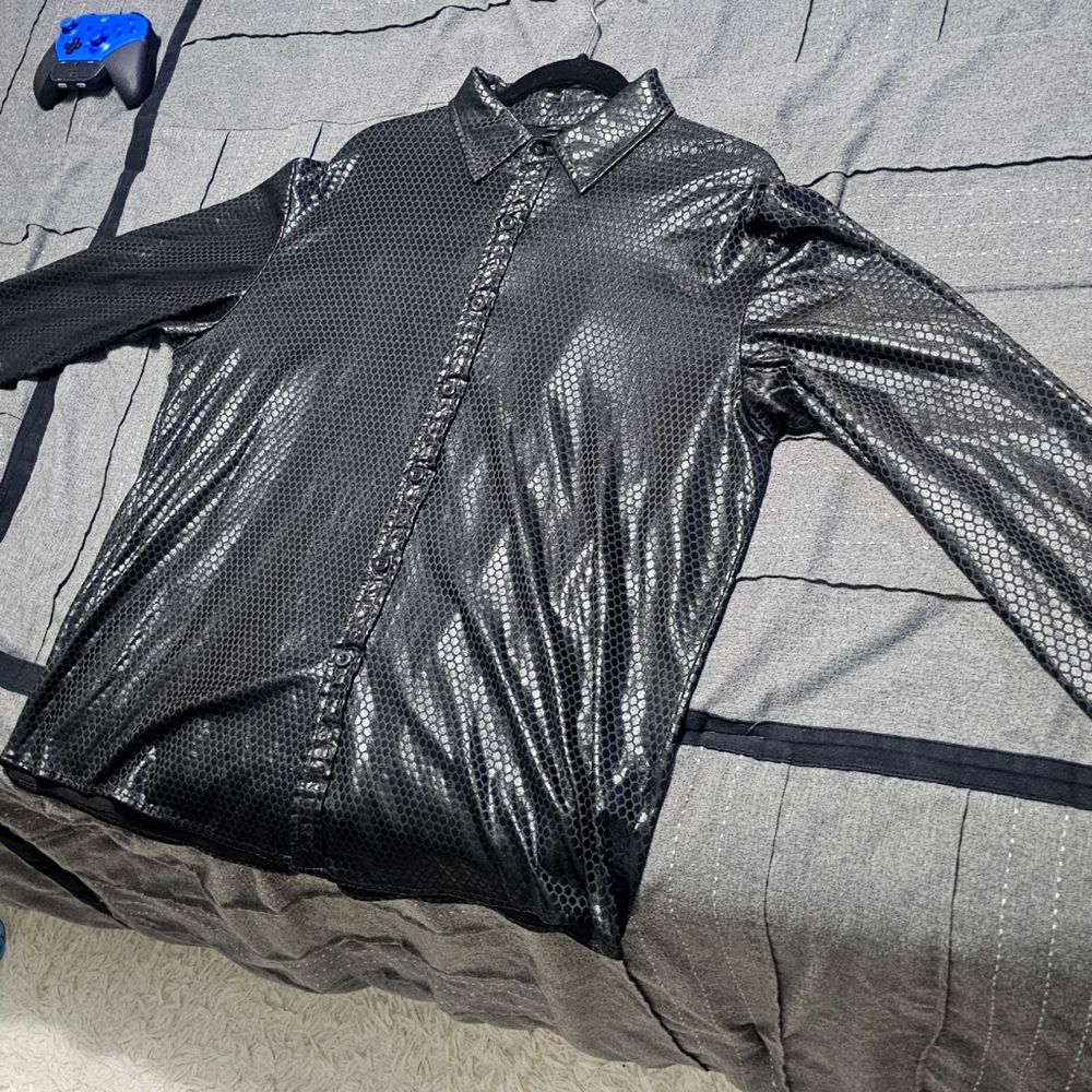 Black design dress shirt